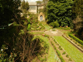 Casa con giardino, centro storico